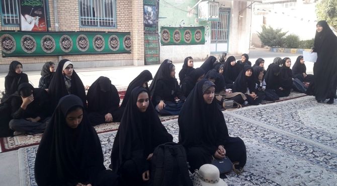 عزاداری هیئت دختران حاج قاسم در خلیل‌آباد 