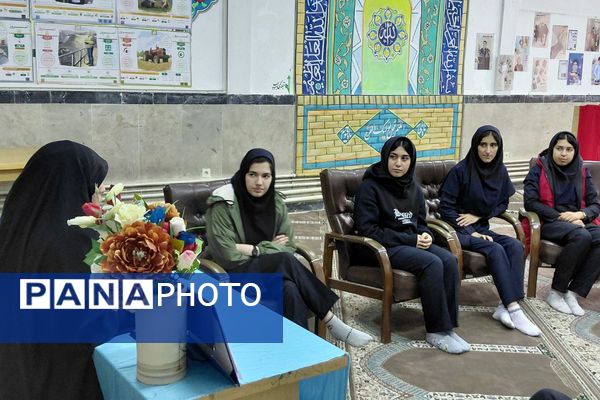 فیروزکوه؛ میزبان نماز جماعت و گفتمان‌های دینی در محیط مدرسه