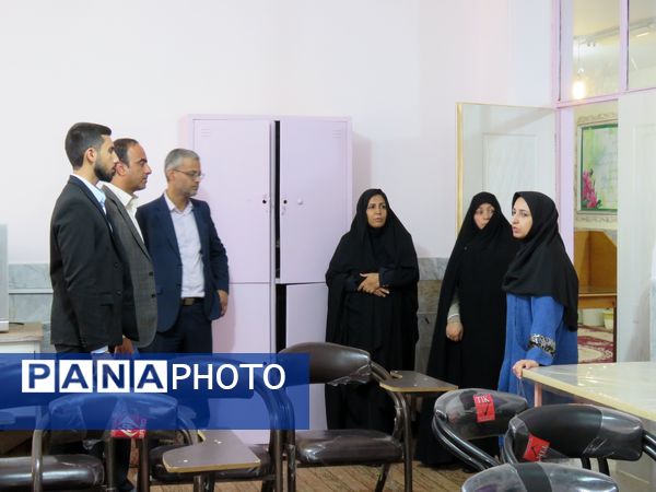 بازدید مدیر اداره آموزش و پرورش خلیل‌آباد از مدارس شهر