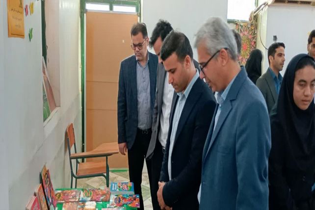 نمایشگاه کتاب پژوهش‌سرای غدیر بردخون گشایش یافت