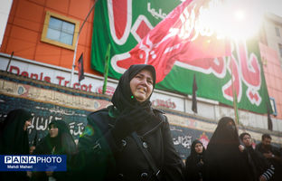 اجتماع عزاداران فاطمی در میدان هفت تیر