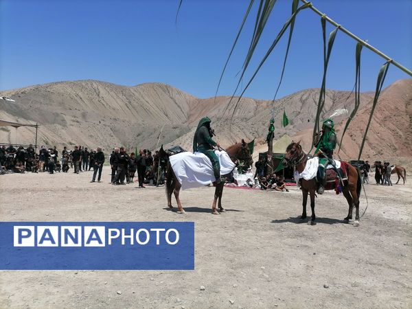 مراسم تعزیه خوانی در روز عاشورای حسینی در شهر بار 