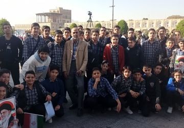 دانش‌آموزان اصفهانی با حضور پرشور خود در راهپیمایی حماسه آفریدند 