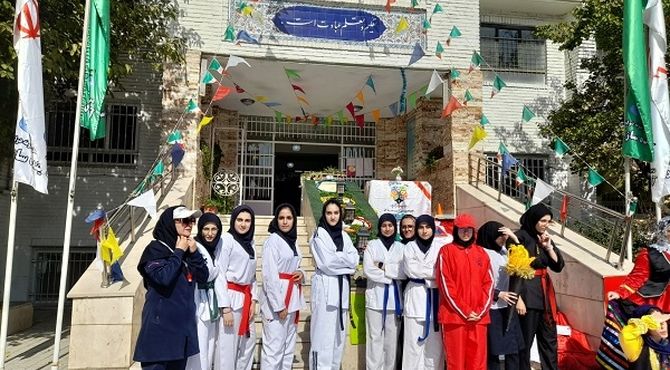 المپیاد ورزشی دبیرستان نمونه دولتی آینده‌سازان ناحیه ۴ کرج