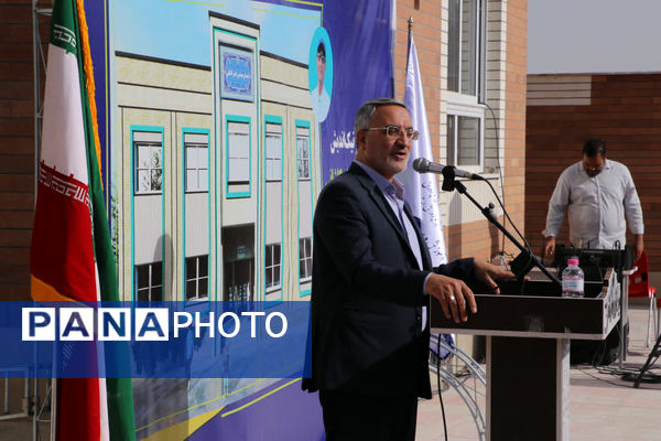  افتتاح مدرسه خیرساز مهندس اصغر کاشانی در کاشان