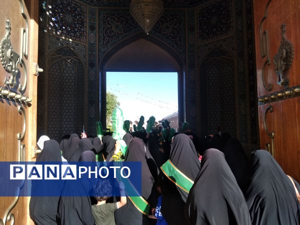شادپیمایی و تجمع بزرگ دختران فاطمی در سومین حرم اهل بیت(ع)