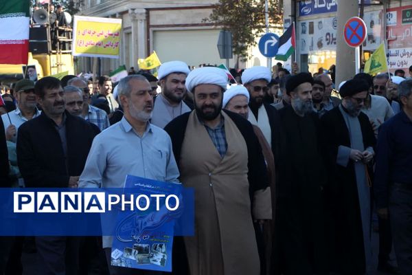 خروش یک‌صدا در حمایت از آرمان‌های انقلاب