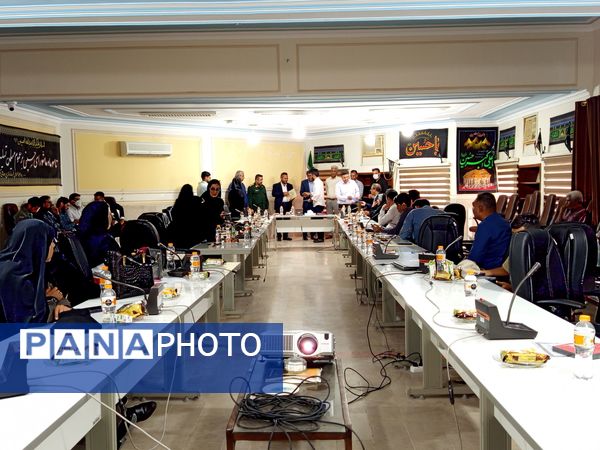 فرمانداری حاجی‌آباد و قلم‌های امید نگاهی به آینده رسانه و توسعه در سایه روز خبرنگار