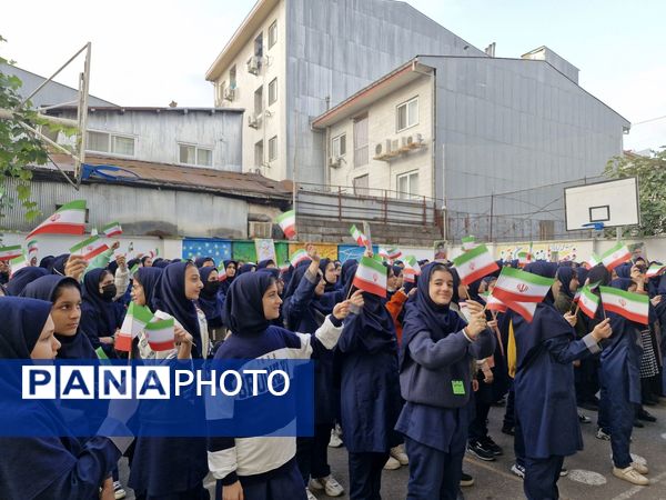 دبیرستان شاهد خیام میزبان جشنی پرشور به مناسبت روز دانش‌آموز