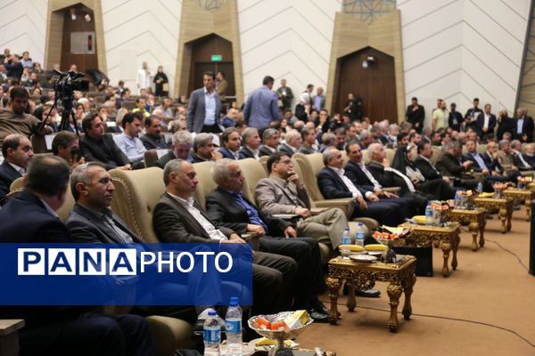 مراسم روز صنعت و معدن در تبریز
