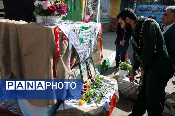 آیین بازگشایی مدارس و نواختن زنگ مهر ایثار و شهادت در ناحیه ۶ مشهد 