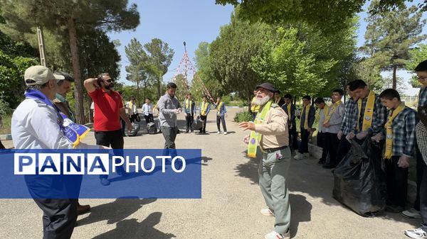 پاکسازی طبیعت توسط دانش‌آموزان پیشتاز استان مرکزی در پیش اردوی ملی