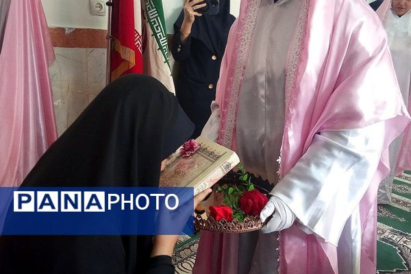 برپایی نماز جماعت مدارس کهریزک با حضور امام جمعه منطقه 