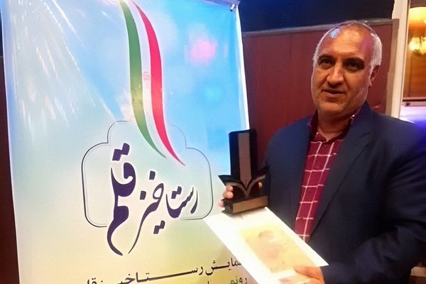 هر دبیر، نویسنده‌ای برای تربیت نسل کتابخوان و با فرهنگ است