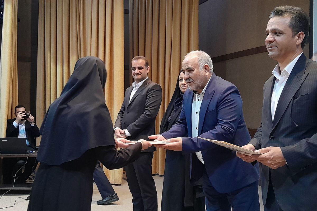 اختتامیه جشنواره نوجوان خوارزمی و تقدیر از برترین های مقطع متوسطه اول 