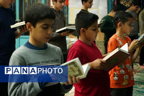 اعتکاف دانش‌آموزی در قائمشهر