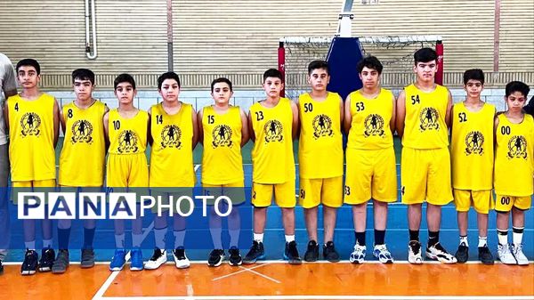 برگزاری چهارمین جشنواره مینی و نونهالان بسکتبال در سالن تختی شهرکرد