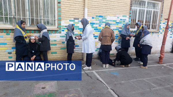 بیست و هفتمین مانور زلزله در دبیرستان دخترانه دانشور 2 