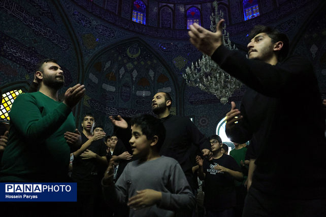 اعتکاف دانش‌آموزی در حسینه ارشاد