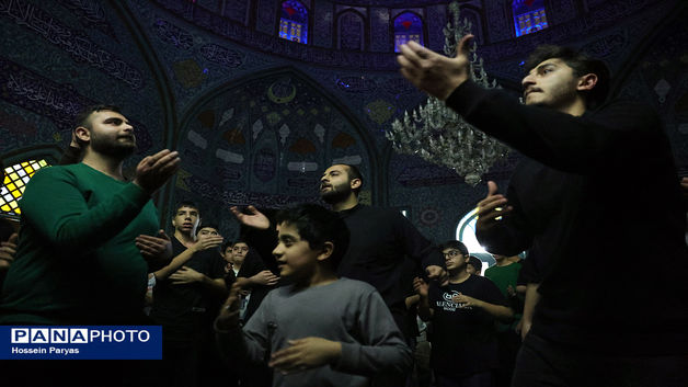 اعتکاف دانش‌آموزی در حسینه ارشاد