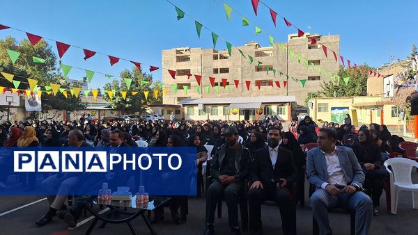 آیین متمرکز استانی نواختن زنگ مهر در مدارس استان البرز