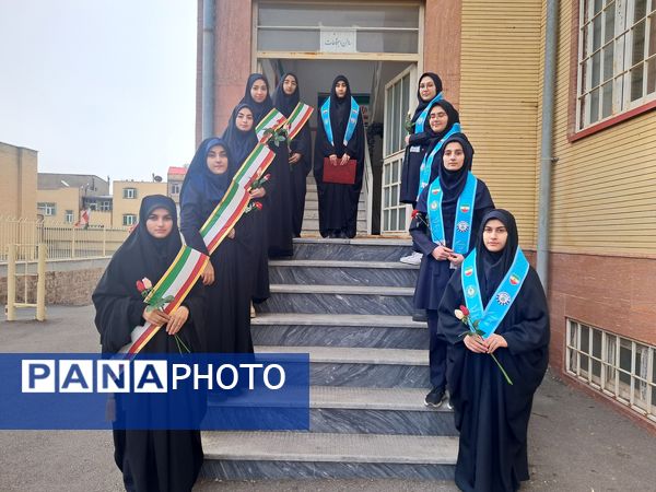 توزیع بسته‌های معیشتی به دانش‌آموزان مدارس ناحیه یک تبریز