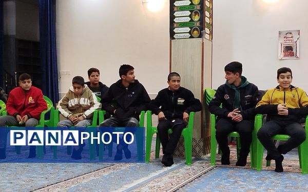  جلسه هم اندیشی برگزاری مدرسه انقلاب  در انجمن اسلامی کاشمر