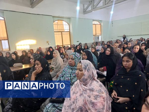 هفته پیوند اولیاء و مربیان هنرستان زهرای مرضیه(س) ناحیه یک بندرعباس