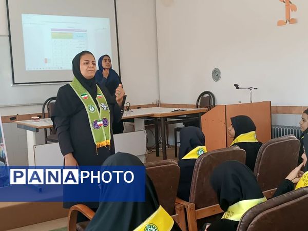 اردوی تشکیلاتی یاور مربیان پیشتاز دختران مقطع متوسطه اول ناحیه یک یزد