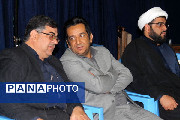 حضور پررنگ دانش‌آموزان دختر در آیین فاطمیون کرمان