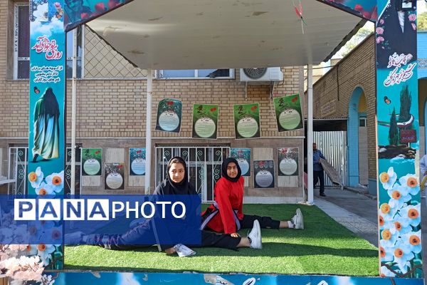 روز شاد و به یاد ماندنی با برنامه‌های ورزشی در مدرسه