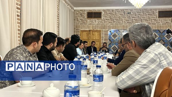مراسم تجلیل از اصحاب رسانه در شهرستان اشکذر 