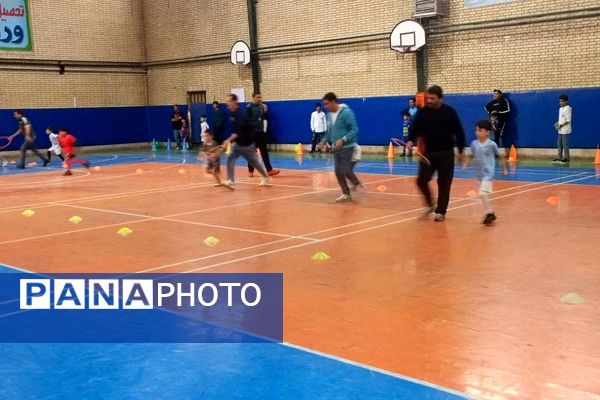 مسابقه ورزشی «روز پدر و پسری» طرح شهید خرازی در دبستان پسرانه علامه طباطبایی پیشوا