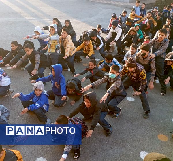 انفجار انرژی، صبح دبستان را پرشور کرد