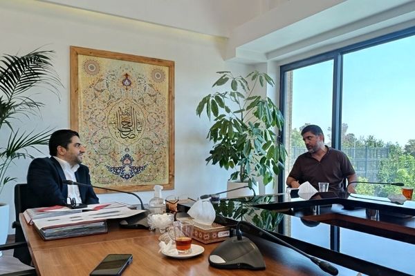 دیدار مدیرعامل شرکت توسعه و نگهداری اماکن ورزشی با رئیس فدراسیون کشتی