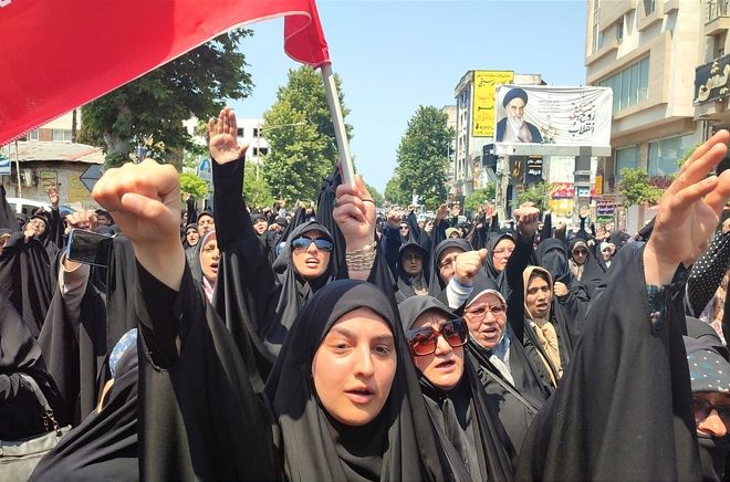 تجمع مردمی در اعتراض به جنایت صهیونیست‌ها در قائمشهر 