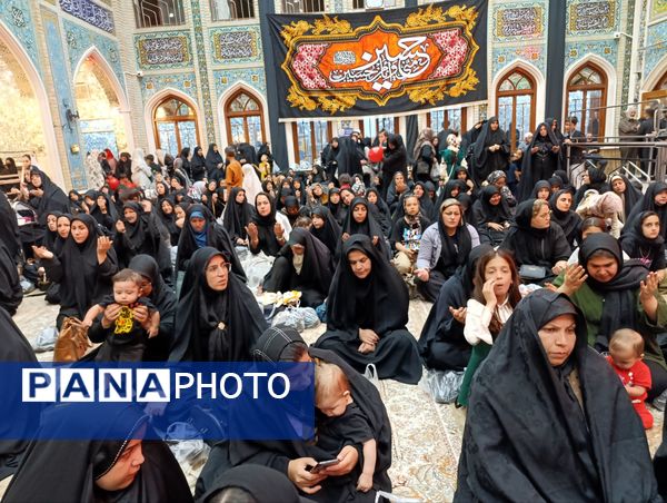 برگزاری مراسم شب سوم عزاداری اباعبدالله(ع) در تکیه ابوالفضلی نیشابور