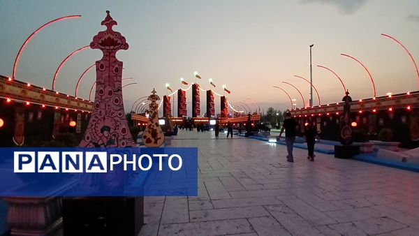 شکوه سوگ در میدان آزادی