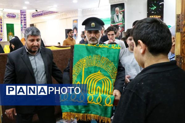 پرچم متبرک امام رضا (ع) در جشن ولادت امام رئوف در مسجد امام حسن عسکری (ع) بجنورد 
