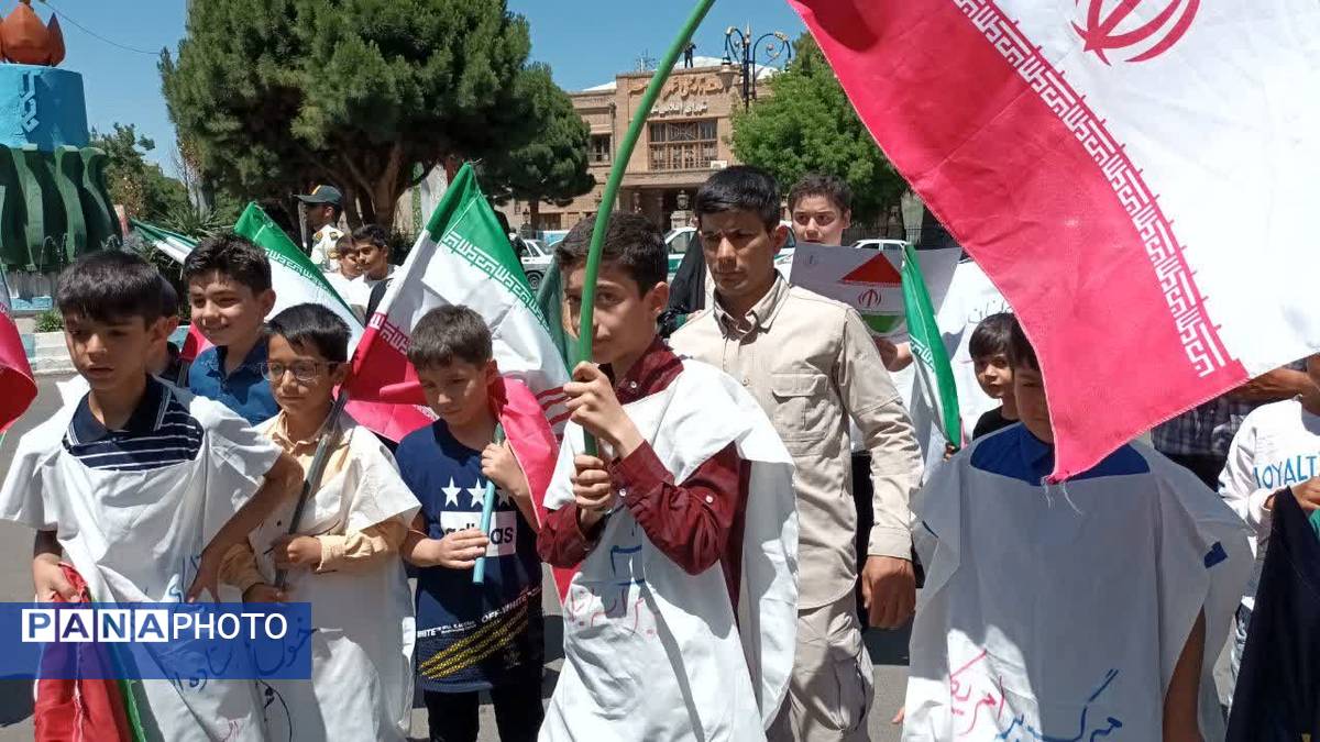 خروش دانشآموزان کفن پوش در آذربایجان شرقی