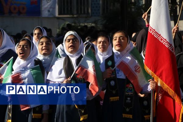 خروش دانش‌آموزان گرگانی در روز حماسه و بصیرت