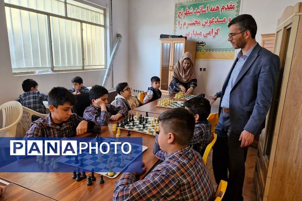 رقابت اندیشه‌ها در پیشوا؛ برگزاری مسابقات شطرنج دانش‌آموزی با حضور مسئولان