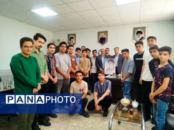 دیدار روسای انجمن اسلامی مدارس شهرستان کاشمر با معاون پرورشی و تربیت بدنی کاشمر