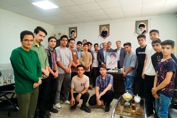 دیدار روسای انجمن اسلامی مدارس شهرستان کاشمر با معاون پرورشی و تربیت بدنی کاشمر
