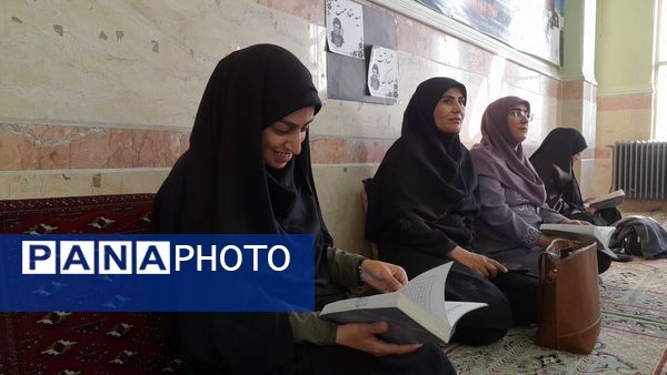  بزرگداشت شهادت مجاهد شهید سیدحسن نصرالله با برگزاری مراسم ختم قرآن در دبیرستان فاطمیه ملارد