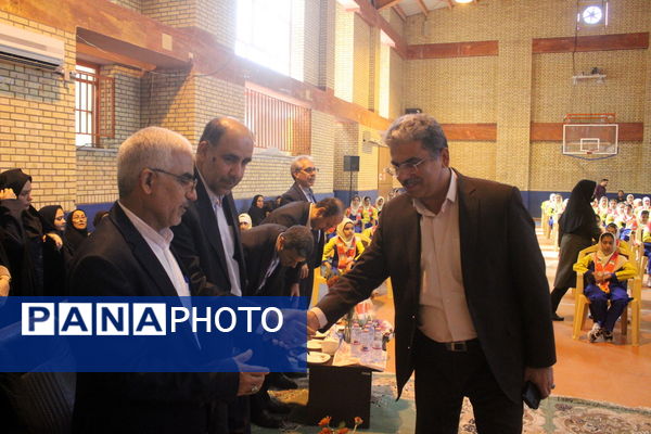 آیین سپاس معلم در دبستان دخترانه شهید باهنر بوشهر