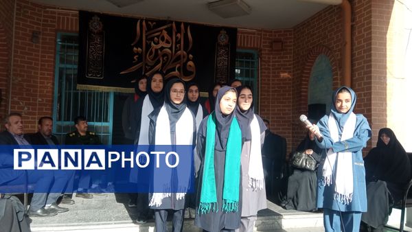 مراسم سیزدهم آبان ماه در مدرسه الزهرا با هدف استکبار ستیزی 