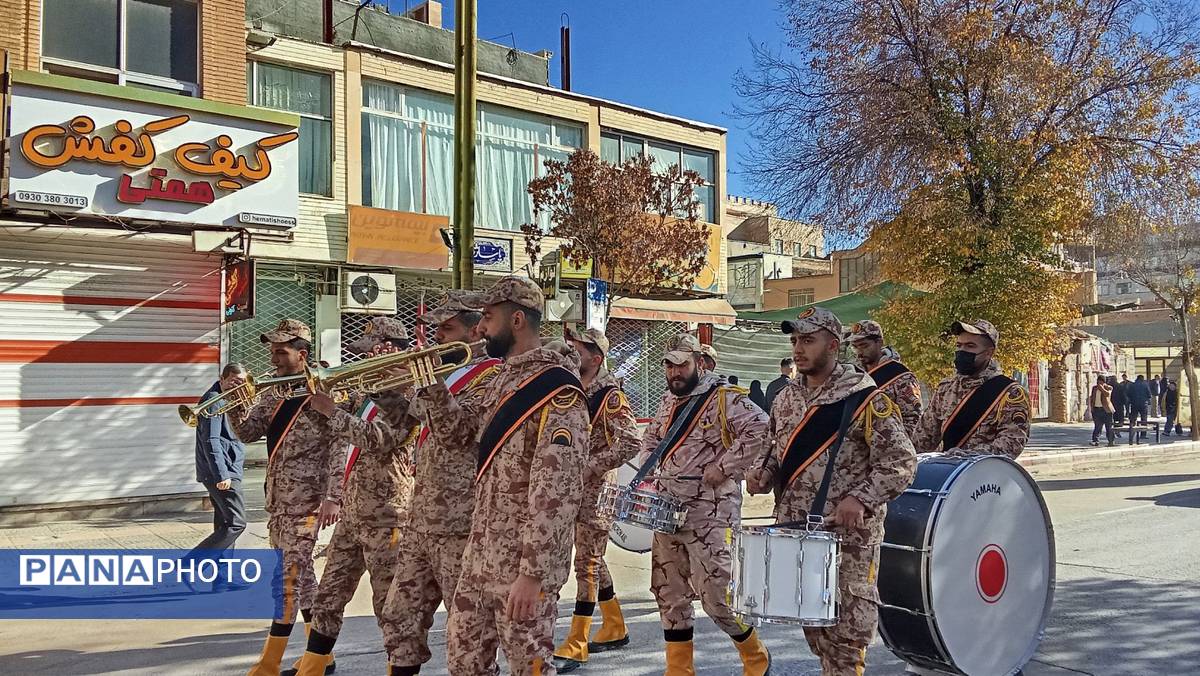 تشییع پیکرشهداى گمنام در شهرکرد 