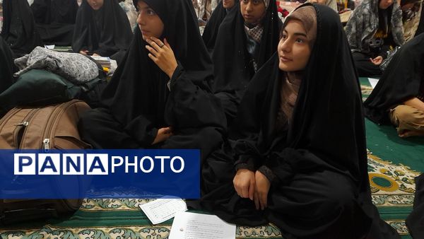 پرسش وپاسخ کارشناس قرآن، عترت و نماز در جمع معتکفین مسجد فاطمیه گنبد سبز نیشابور