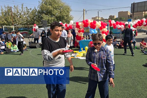 جلوه‌ای از پویایی در هفته تربیت‌بدنی در دبستان شاهد شهید محمد جنیدی